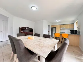 Affordable 5BR Home | Sleeps 10 | Western Sydney - Image 5