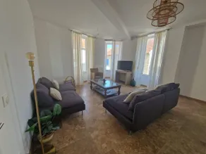 Group house with pool in Burgundy - Image 3