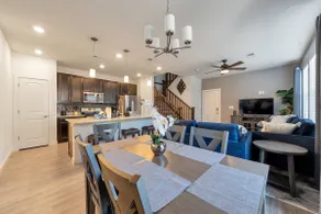 Newer 3 bedroom house - Pet and Family Friendly! - Image 3