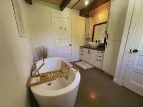 Chalet with hot tub in Lac-St-Jean | Outdoor nature - Image 4