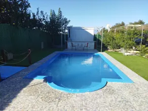 Tiny Home Detached House with Pool - Image 2