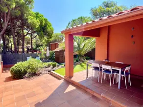400m beach. Garden, BBQ, swimming pool…up to 8 people - Image 4