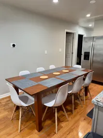 4BR Downtown Retreat Free Street Parking - Image 2