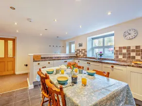 4 Bed in Bishop Auckland oc-93527 - Image 2