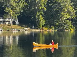 Cozy Cottage, Easy Lake Lifestyle - Image 4