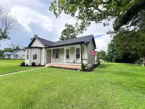 Charming home near downtown | Upscale Stay - Image 3