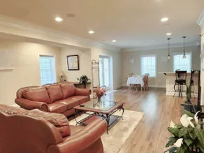 Charming 2BR 2BA Suite-Close to DC - Image 2