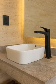 Covadonga 16A • Marble • Minimalist • Impeccable - Image 2