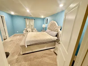 Home away from home - Image 5