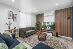 Stylish Home Near DTLA & Disney w/ Mini Golf+EV - Image 4