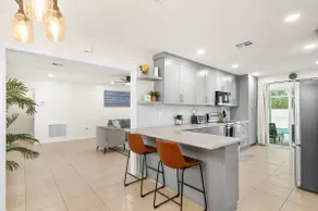 Modern 3BR Oasis with Private Pool | 7m to Beach - Image 5
