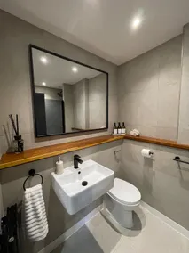 Executive 5* city centre apartment - Image 4