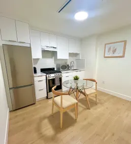 Modern Cozy Home - Image 4