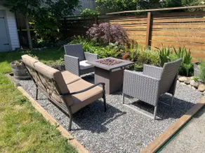 Westshore Pkwy. Large 2 bdrm suite + own yard - Image 2