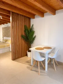 Small detached house - Image 2