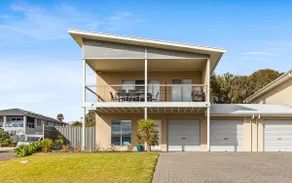 Castaway Beach House - Countryside Views by the Sea - Image 5