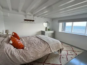 Iconic Beach Front Stay | The Watch House, Lepe - Image 3