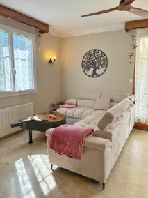 Apartment with pool, air conditioning, view of St Julien - Image 3