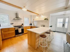 Cozy Oceanfront Getaway w/ Beach & Hot tub! - Image 5