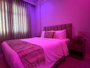 Quiet & Cozy - Top floor ! 100” Qled + PS5 - Image 5