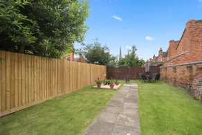Picturesque Victorian Cottage - Image 5