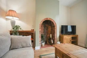 Picturesque Victorian Cottage - Image 2