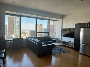 DTLA Skyscraper With City Views - Image 3