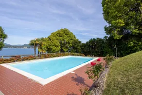 Elegant & Comfortable Modern Home with swimming pool - Image 4