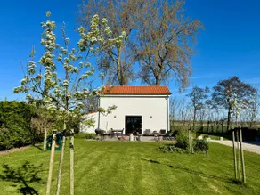 'COOL' cottage, in the middle of the fields. - Image 3