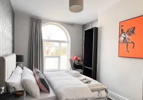 Stunning 2 bedroomed apartment on Allerton Road, Sleeps 4 - Image 5