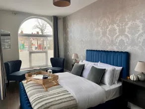 Stunning 2 bedroomed apartment on Allerton Road, Sleeps 4 - Image 3