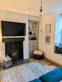 Kendal Cottage with Fireplace - Couples' Retreat - Image 2