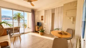 Ocean views, beachfront, terrace and parking - Image 5