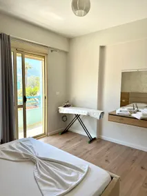 Apartment on the waterfront - Image 5