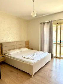 Apartment on the waterfront - Image 4
