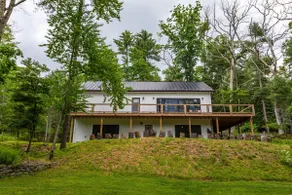Tree Canopy Home w/ Creek Views & Family Suite - Image 2