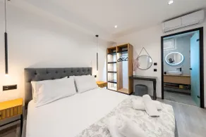 DonnaTina Apartment - Image 3