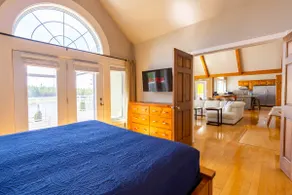 Bay Shore Luxe - Lake Huron Waterfront with Kayaks - Image 2