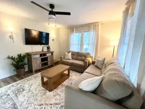 Quaint Cottage: Pet Friendly in Downtown Bremen,Ga - Image 3