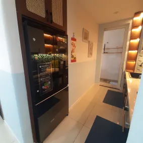 Free Airport Transfer Apartment - Image 3