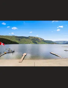 Mara Lakeside Cabin - Image 4