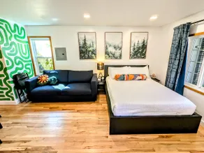 Cozy Cully Suite | w/ Private Patio + Near PDX - Image 4