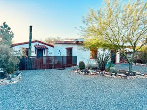 Peaceful Desert Cottage - mountains, cactus! - Image 2