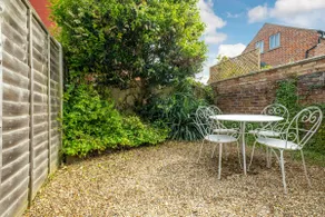 Charming Kings house - Image 4