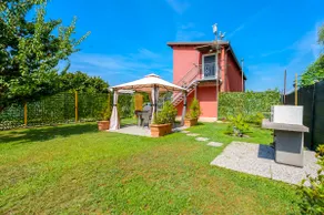 Cozy Apartment | Private Pool, BBQ, A/C & Parking - Image 4