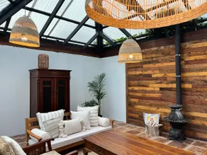 Cozy & Bright Lavender House - Image 4