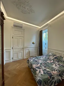 Air-conditioned two-bedroom Haussmann-style apartment in Anse for 4 people, parking - Image 5