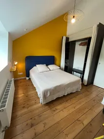 Entire apartment – 4 bedrooms - Image 2