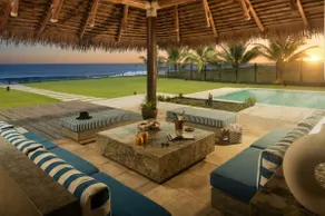R) Luxury Villa with Pool, Jacuzzi, Beach Front - Image 5
