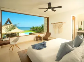 R) Luxury Villa with Pool, Jacuzzi, Beach Front - Image 3